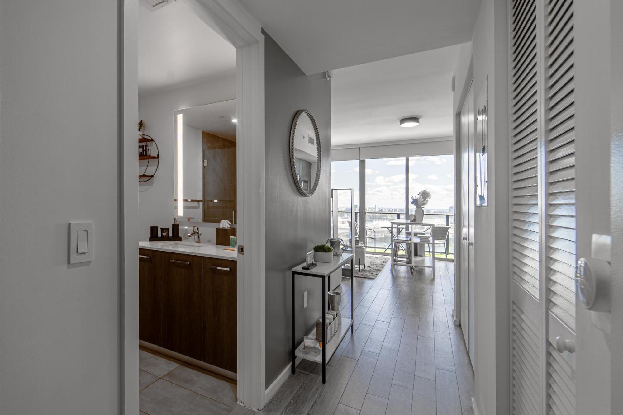 Tr Miami 2 Bedroom, 1 Bedroom, And Studio Condos With Balconies 외부 사진