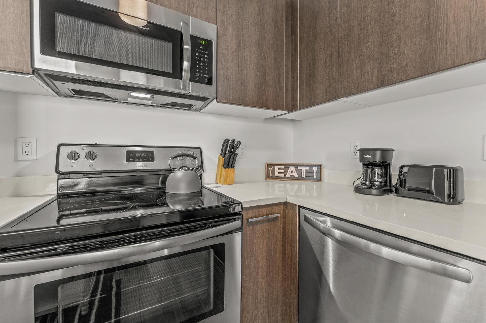 Tr Miami 2 Bedroom, 1 Bedroom, And Studio Condos With Balconies 외부 사진