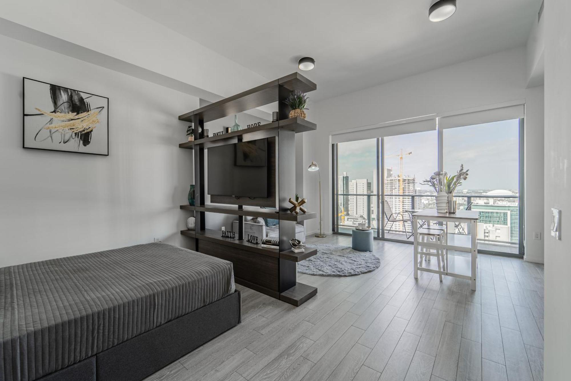 Tr Miami 2 Bedroom, 1 Bedroom, And Studio Condos With Balconies 외부 사진